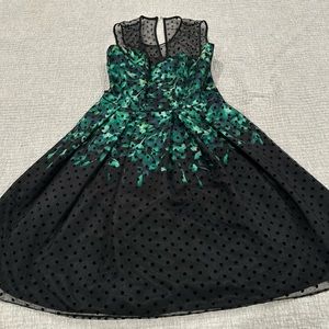 Formal Chetta B size 4 dress